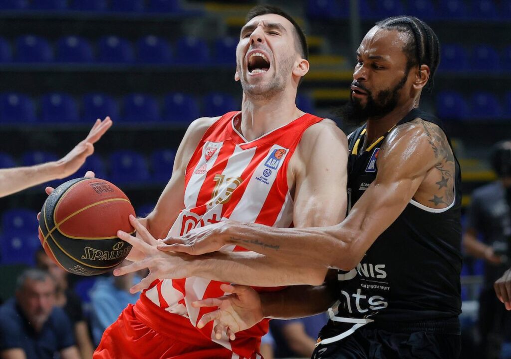 DEMONSTARACIJA SILE U PIONIRU: Partizan razmontirao Zvezdu i zakazao majstoricu! 1 partizan-kevin panter-ognjen dobrić-crvena zvezda