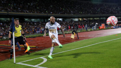 Pumas raskinuo ugovor sa Alvesom