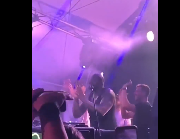 LUDA ŽURKA U KOMŠILUKU: Šakil O'Nil kao di-džej, na bini i Dončić i Dragić! (VIDEO)