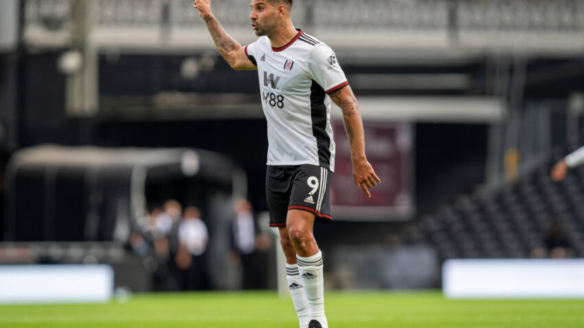 PREMIJER LIGA NIJE MOGLA BOLJE DA POČNE: Mitrović glavom - Liverpul na kolenima! (VIDEO)