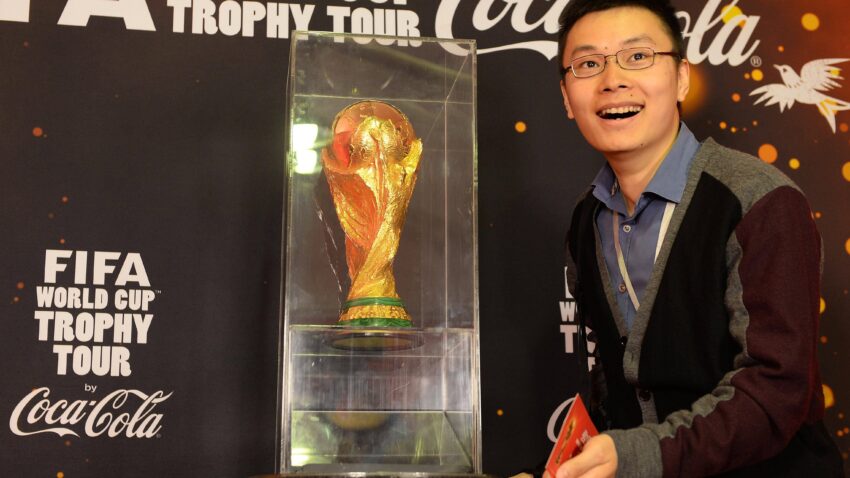 SPEKTAKL U BEOGRADU: Trofej Svetskog prvenstva stiže u Srbiju!