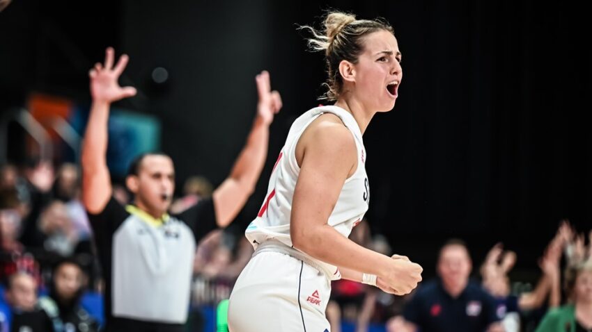 SRBIJA NA KORAK DO ČETVRTFINALA: Marinine lavice deklasirale Mali!