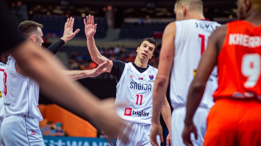 "STOTKA" NA PREMIJERI: Srbija slomila neugodne Holanđane!