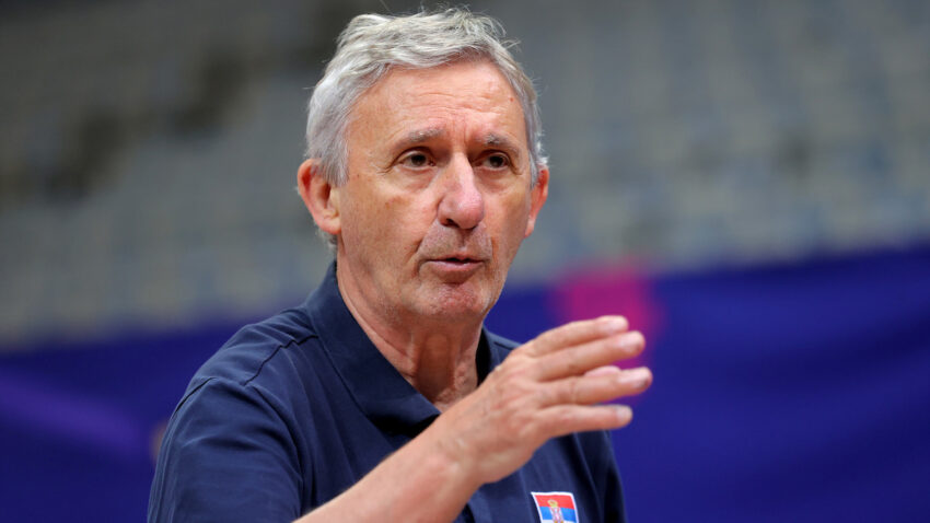 PEŠIĆEV NOVI ŠOU PRED ITALIJANE: Vi novinari da se malo smirite, a onda je otkrio i šta traži od "orlova"!