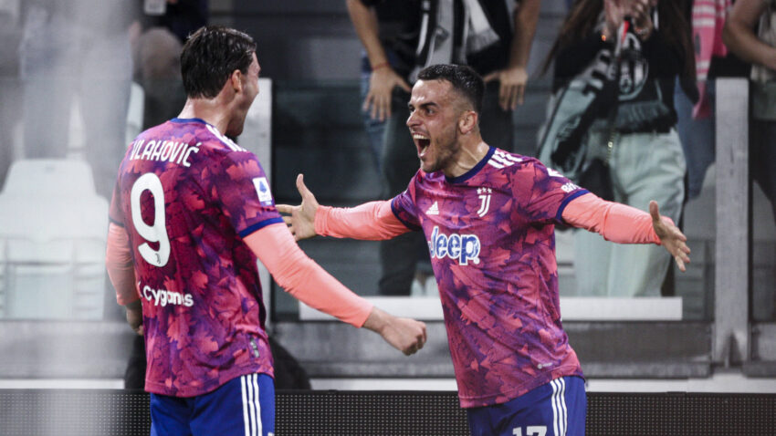 Filip Kostić na izlaznim vratima Juventusa