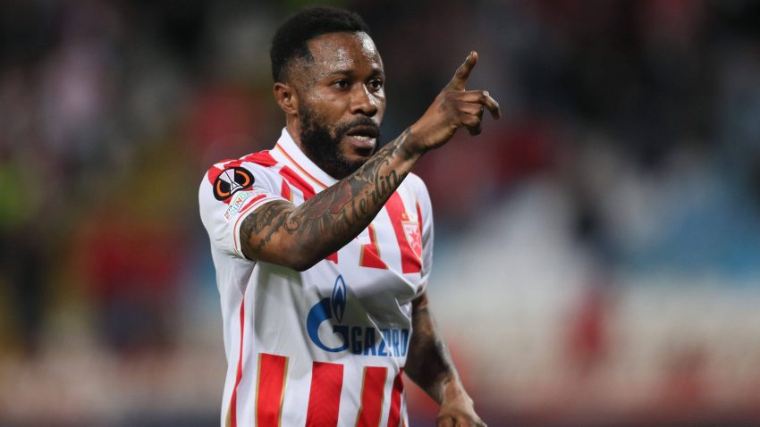 KANGA NA "MARAKANI" DO 2025: Ljubimac Delija produžio ugovor sa Zvezdom! (FOTO)