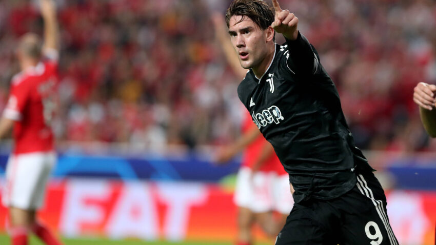 ISTORIJA SE PONAVALJA? Vlahović menja Ronalda ovog puta u Junajtedu!