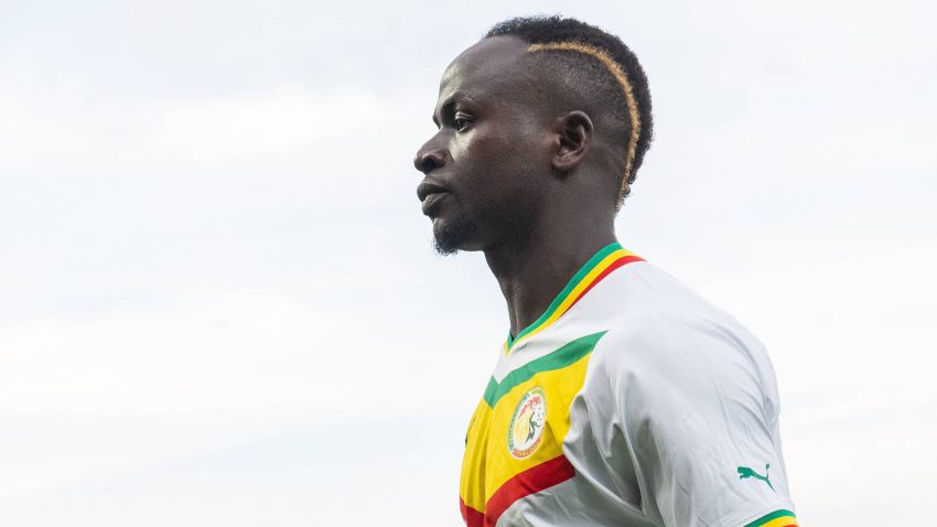 Senegal overio osminu finala, Kamerun u problemu