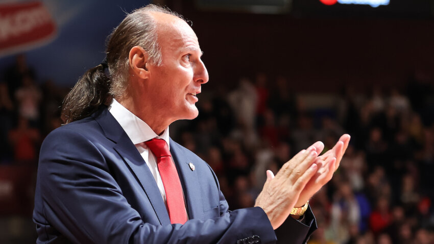 ŠPANAC STIŽE U BEOGRAD: Zvezda predstavila asistenta Duška Ivanovića!