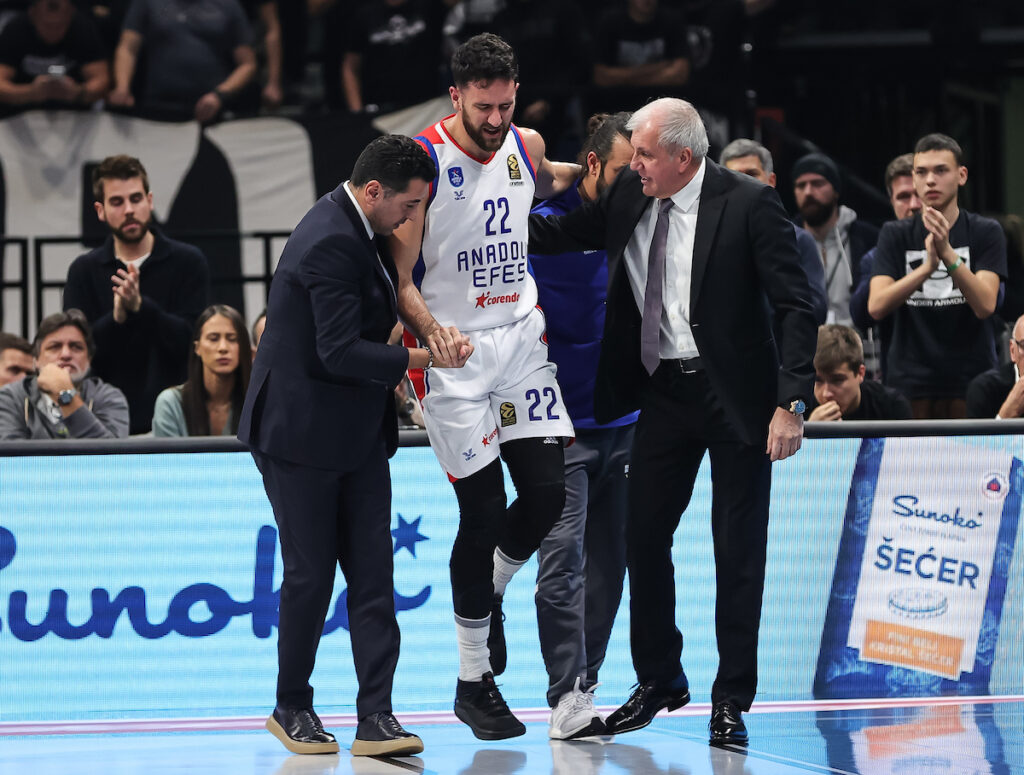 Prvak evrope pao u grotlu Arene: Partizan prekinuo crni niz, Naneli junak! 4 PARTIZAN EFES 18