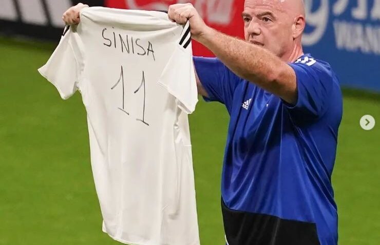 Predsednik FIFA se na poseban način oprostio od Mihajlovića (VIDEO)