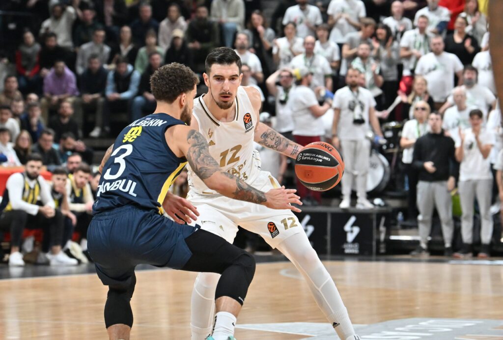 Panter se probudio iz zimskog sna i obukao NBA odelo - strašni Partizan pregazio Asvel 5 Nando De Kolo-Asvel-Fener