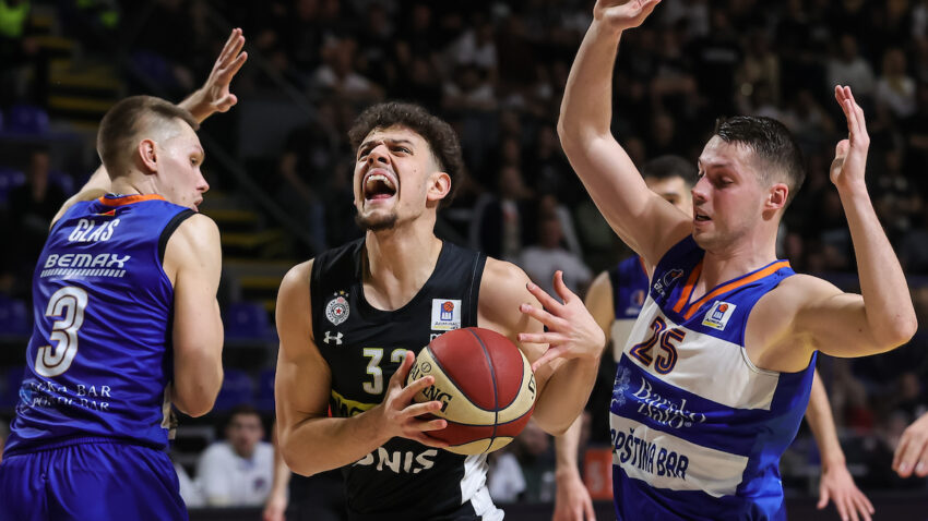 Partizan u drugom poluvremenu slomio otpor Mornara za devetu uzastopnu pobedu