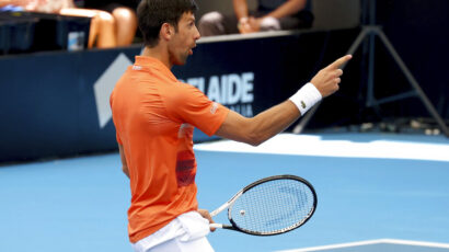 Navijte alarme – Novak ukršta rekete usred noći