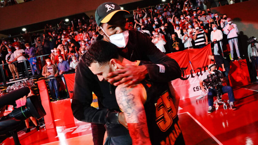 Džejms poziva Durenta u Monako