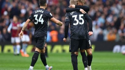 Arsenal preživeo golgotu na Vila Parku, Martinez “doneo” pobedu Tobžijama u 93. minutu (VIDEO)