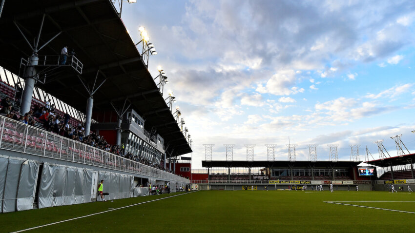 Voždovac cilja plej-of, Javor prva prepreka: Savić hvali Superligu