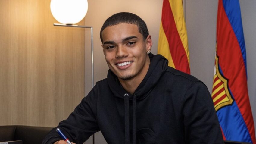 Ronaldinjov sin debitovao za Barsu i razočarao: "Ni trunka magije koju je njegov otac imao"