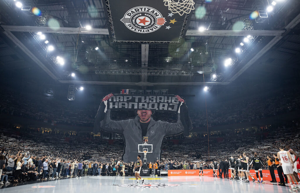 Partizanov apel pred PAO i TOP 8: Možemo da budemo kažnjeni! 1 PARTIZAN OLYMPIACOS 16