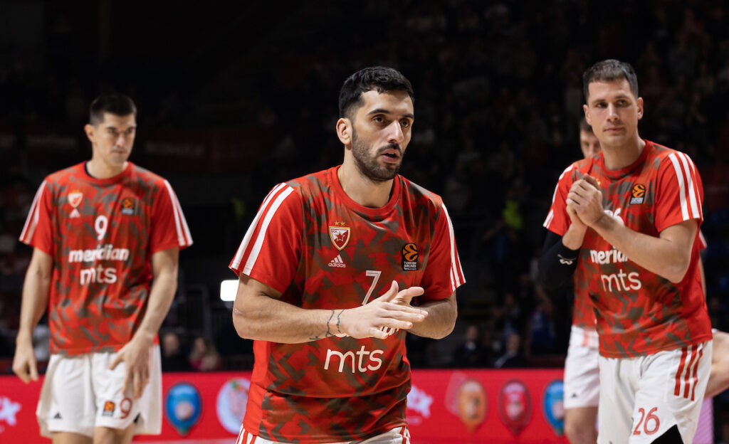 Crvena zvezda Meridianbet u novom finalu - pobeda budi nove nade za Top 8! 1 ZVEZDA EFES 08
