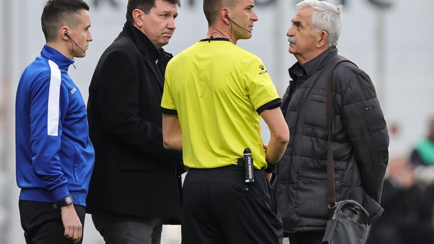 Fudbaleri Partizana se svađali sa sudijama zbog prekida meča (VIDEO)