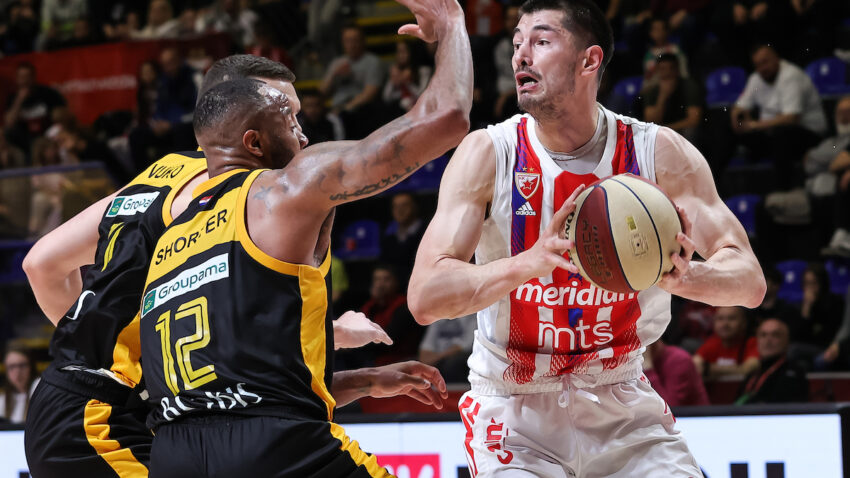 Mitrović prvi u borbi za MVP-a