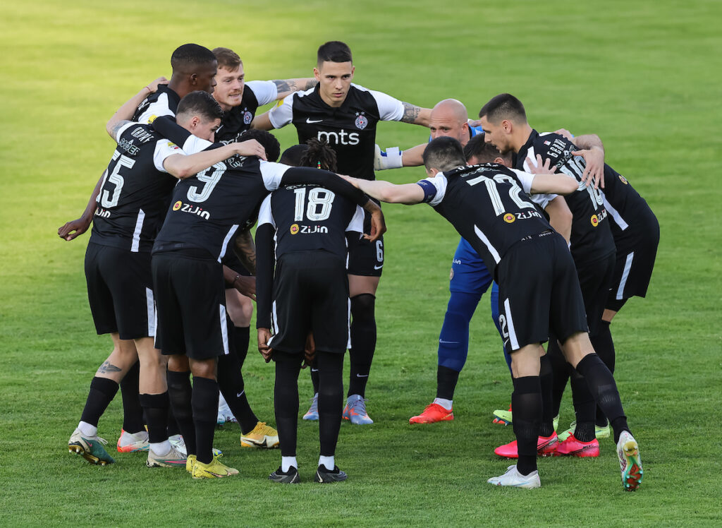CUKARICKI PARTIZAN 01