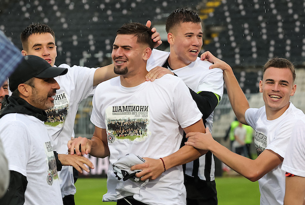 PARTIZAN OMLADINCI SAMPIONI 05