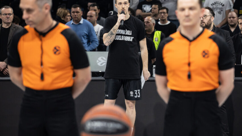 Anđušić drhtavim glasom održao govor: "U ovom jezivom trenutku bola..." (VIDEO)