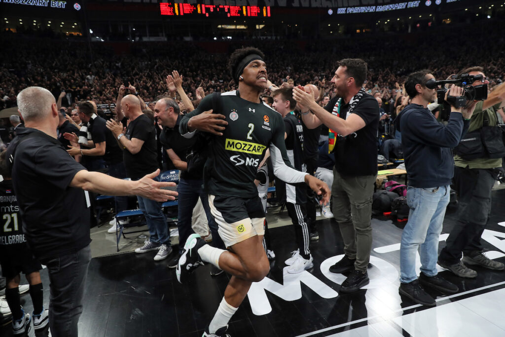 Real preživeo pakao Arene, Vilijams-Gos odložio put na F4! 15 partizan real 56311