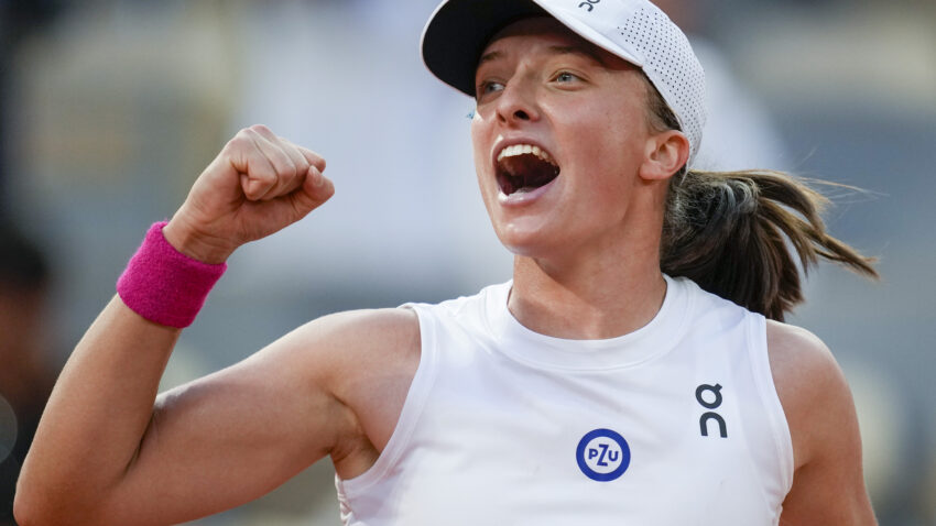 Iga "ekspres" počistila rivalku za drugo kolo Vimbldona