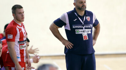 Crveno-beli ostali bez trenera