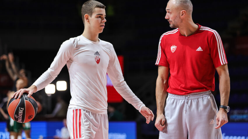Zvezdin biser na kaljenju: Nikola Topić zvanično u Megi