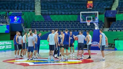 Srbija u pozitivnoj atmosferi dočekuje debi na Mundobasketu: Pešić merio puls Joviću i Bogdanoviću (VIDEO)