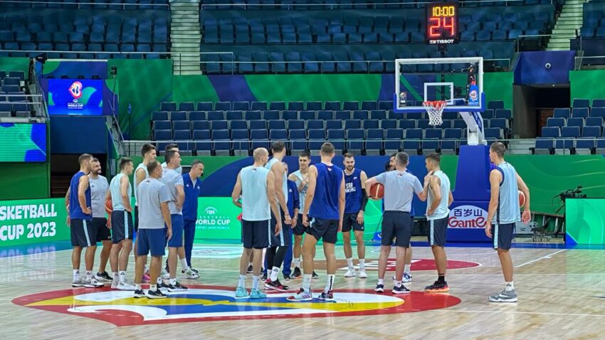Srbija u pozitivnoj atmosferi dočekuje debi na Mundobasketu: Pešić merio puls Joviću i Bogdanoviću (VIDEO)