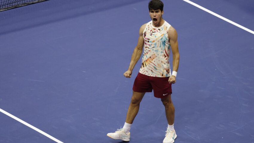 Alkaras digao ruke od Dejvis kupa