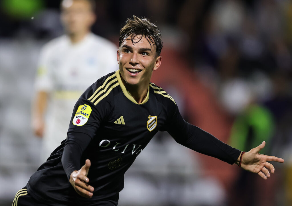 ZELEZNICAR CUKARICKI 70