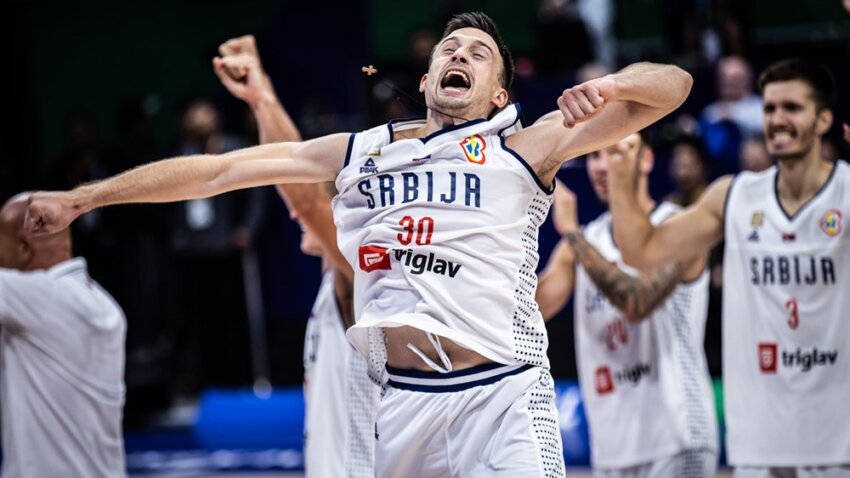 Čačani napravili doček svetskim vicešampionima: Avramović govorom rasplamsao sugrađane