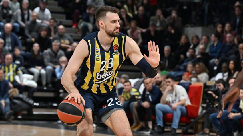 Odlični Gudurić i "izdajnik" Papajanis održali lekciju Atamanovim Zelenima