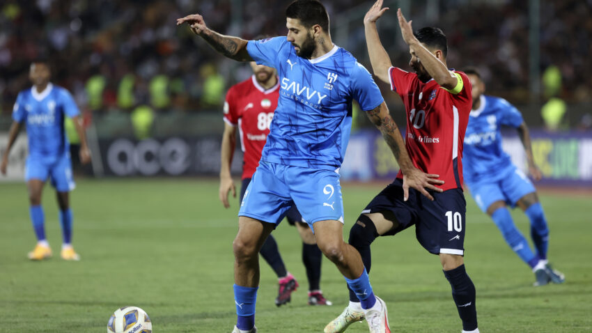 Mitrović golom zatvara 2023. godinu: Srpski napadač strelac u pobedi Al Ahlija (VIDEO)