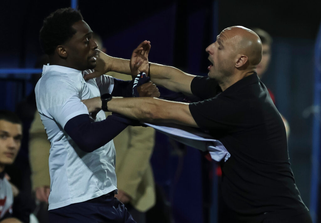 Incident u Subotici: Menig provocirao Duljaja, pa ušli u sukob (FOTO) 2 SPARTAK PARTIZAN 44