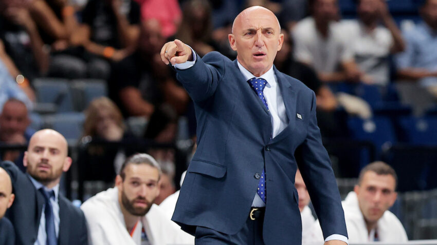 Mornar tone sve dublje, Pavićević najavljuje čistku: Moramo da napravimo rez