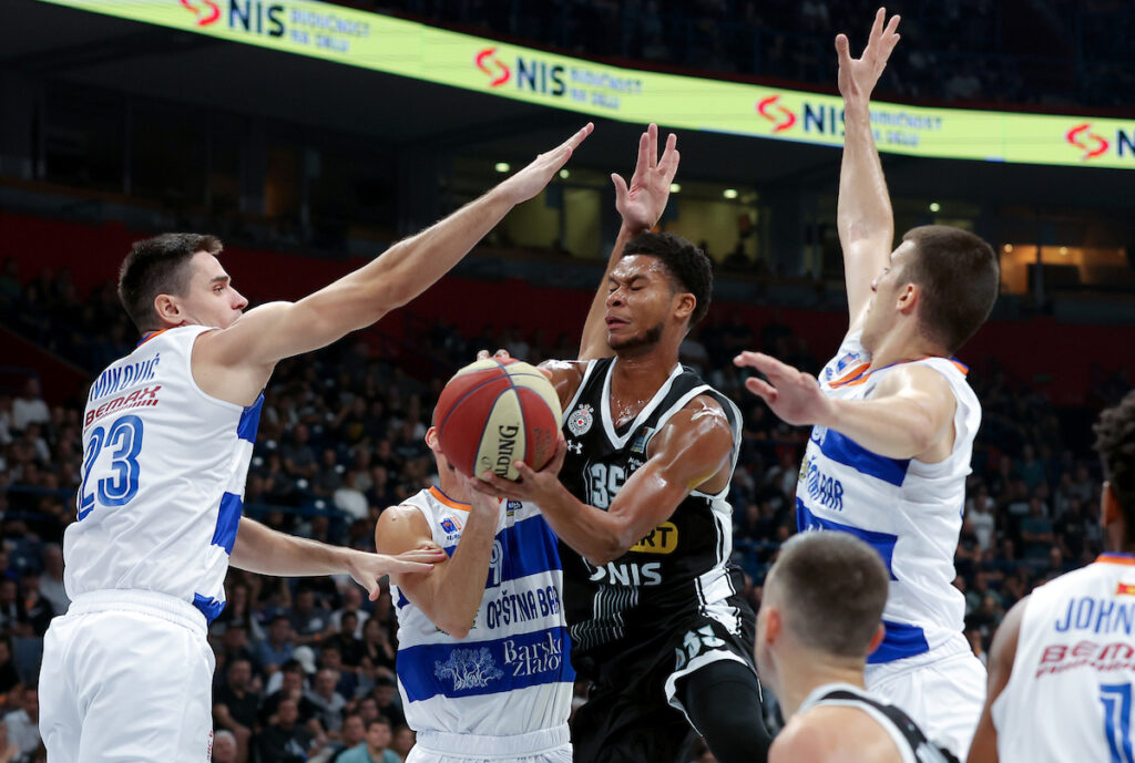 pi džej doužer-partizan