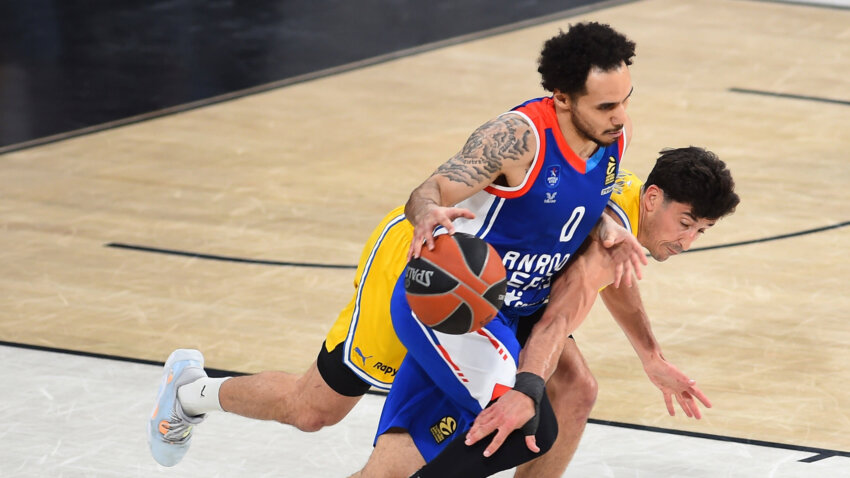 Efes silovit u Rigi, Ponos Izraela bez rešenja za tandem Larkin - Buboa