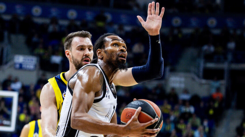 Partizanu nedovoljno +17 za trijumf u Istanbulu: Dorsi i Gudurić potpisali 10. poraz crno-belih