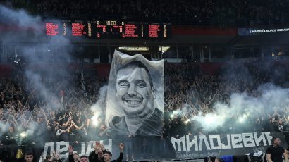 Veličanstven oproštaj Grobara od Dejana Milojevića: Suze u Areni uz baklje ispratile legendu u večnost (VIDEO)