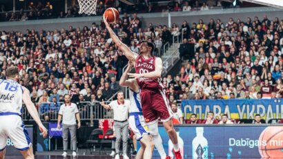 Duel dva bivša igrača Partizana pripao Kurucu: Letonija maksimalna posle dva kola u kvalifikacijama za Evrobasket
