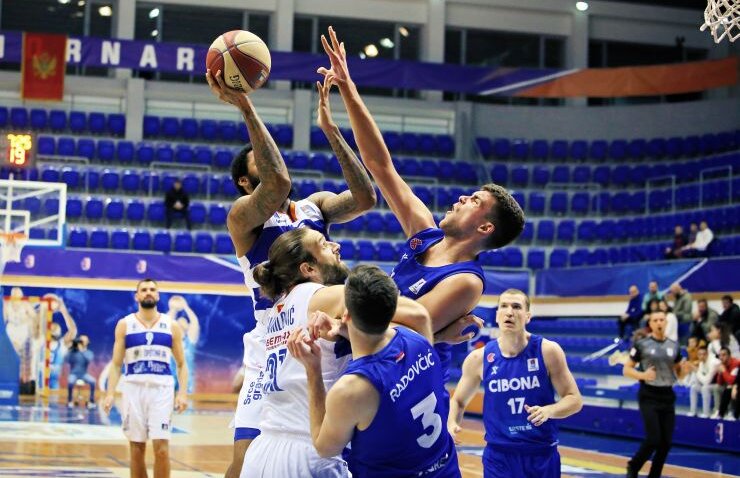 Mornar posle 19 odigranih kola pobegao sa dna tabele