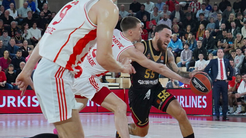 Džaba najbolji Luka, Zvezda bez čuda na inauguraciji Majka Džejmsa