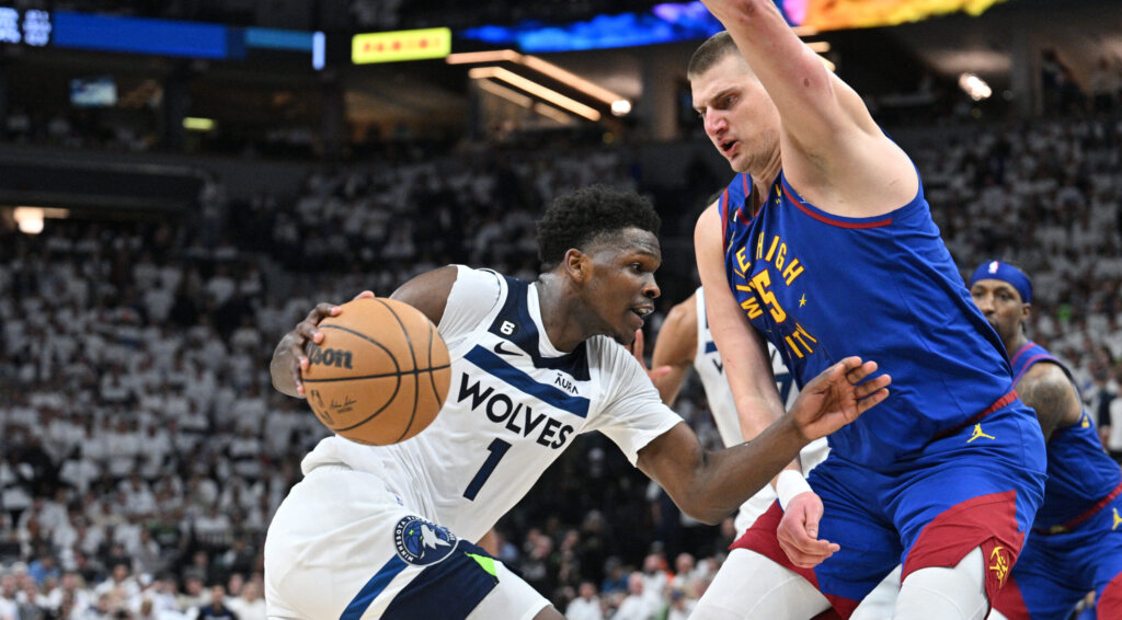 2023 04 22T044902Z 686288718 MT1USATODAY20514539 RTRMADP 3 NBA PLAYOFFS DENVER NUGGETS AT MINNESOTA TIMBERWOLVES scaled 1